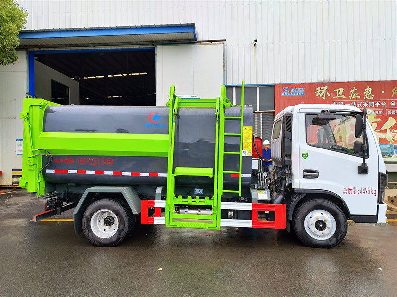 國(guó)六7方 藍(lán)牌東風(fēng)D6 側(cè)裝壓縮垃圾車