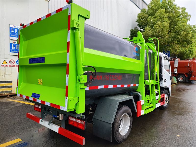 國(guó)六7方 藍(lán)牌東風(fēng)D6 側(cè)裝壓縮垃圾車